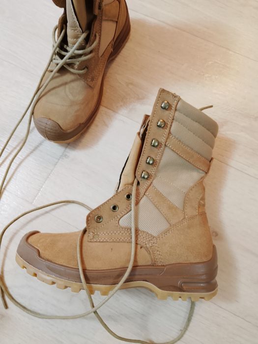 Жёлтый берцы, новый