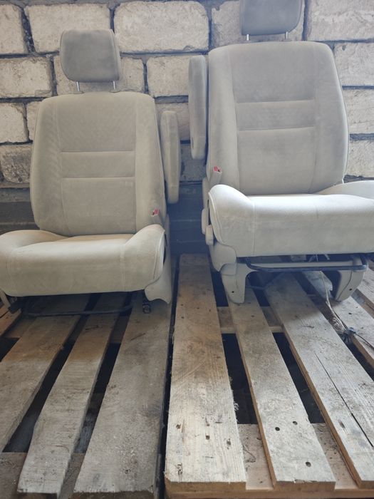 Alphard 10/Газель Передние Сиденья Бежевые