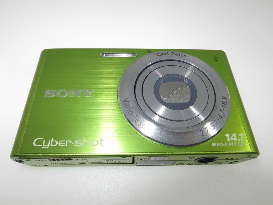 Sony Cyber-shot W320 зелен ултра компактен цифров фотоапарат камера отллично състояние като НОВ с оригинално зарядно, батерия, карта памет и кутия