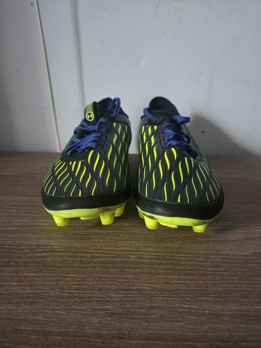 Ghete fotbal Under Armour mărimea 40 - Stare excelentă