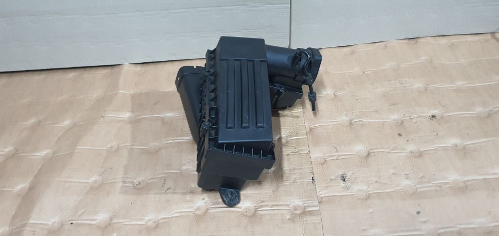 Carcasa filtru aer 2.0 1.9 tdi golf 5 passat b6 skoda octavia 2 seat