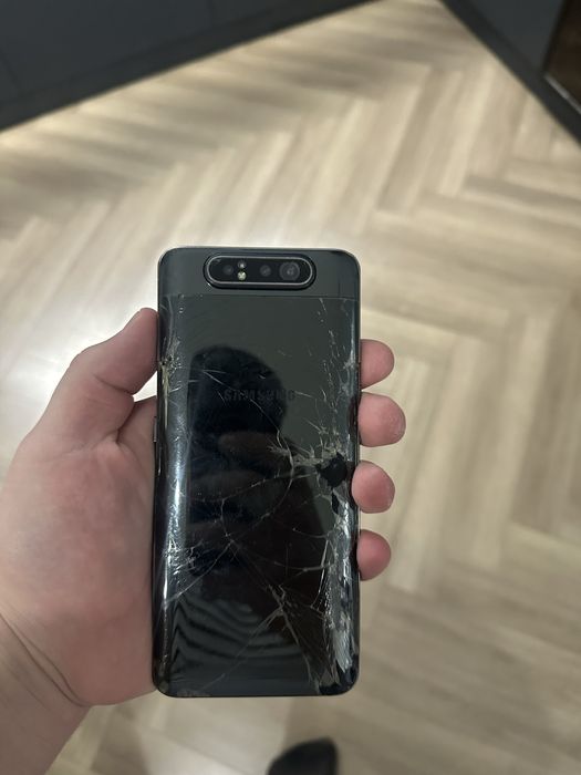 Samsung A80 продам