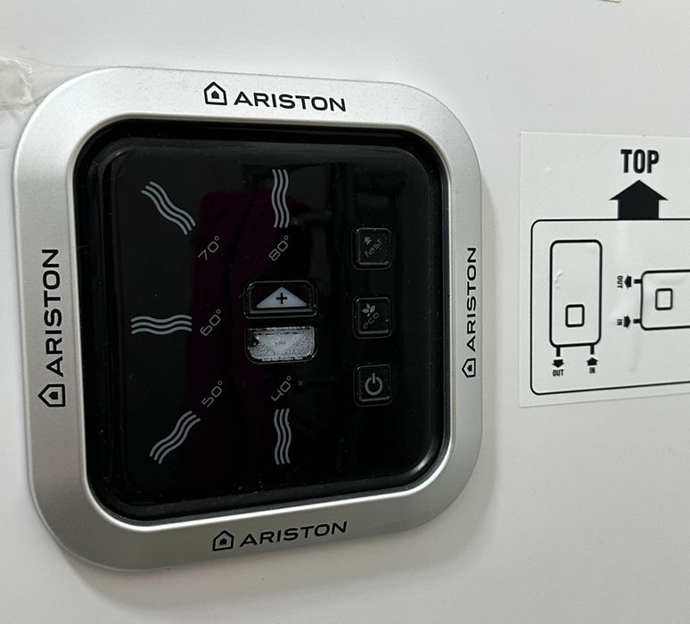 Водонагреватель  Ariston