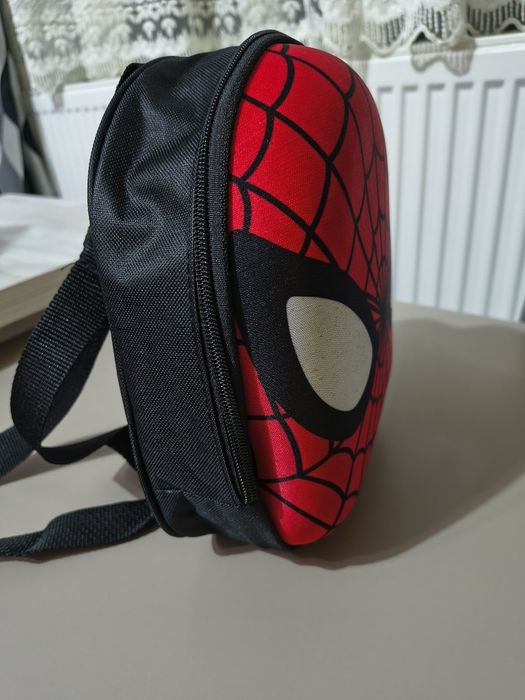 Ghiozdanel Spiderman pentru baietel