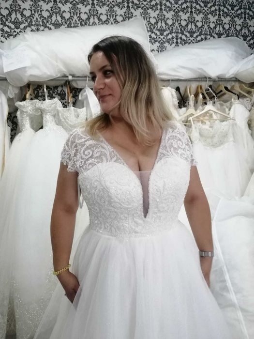 vand rochie de mireasa