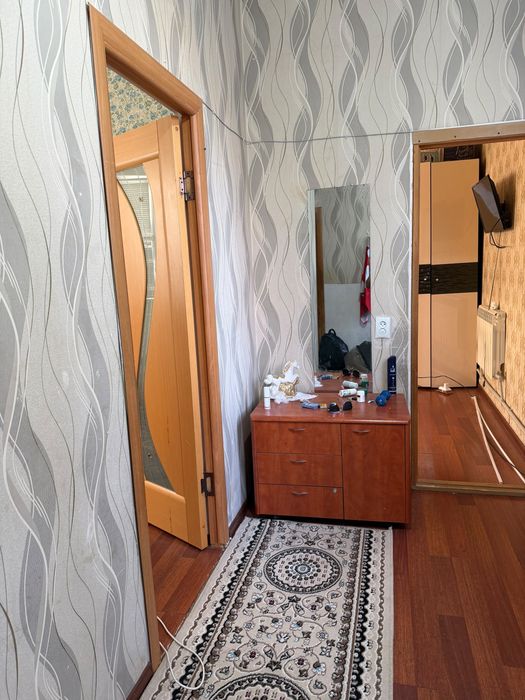 Бірге тұруға 1 немесе 2 адам керек