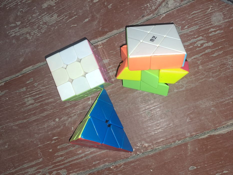 3 ta har xil kubik rubik