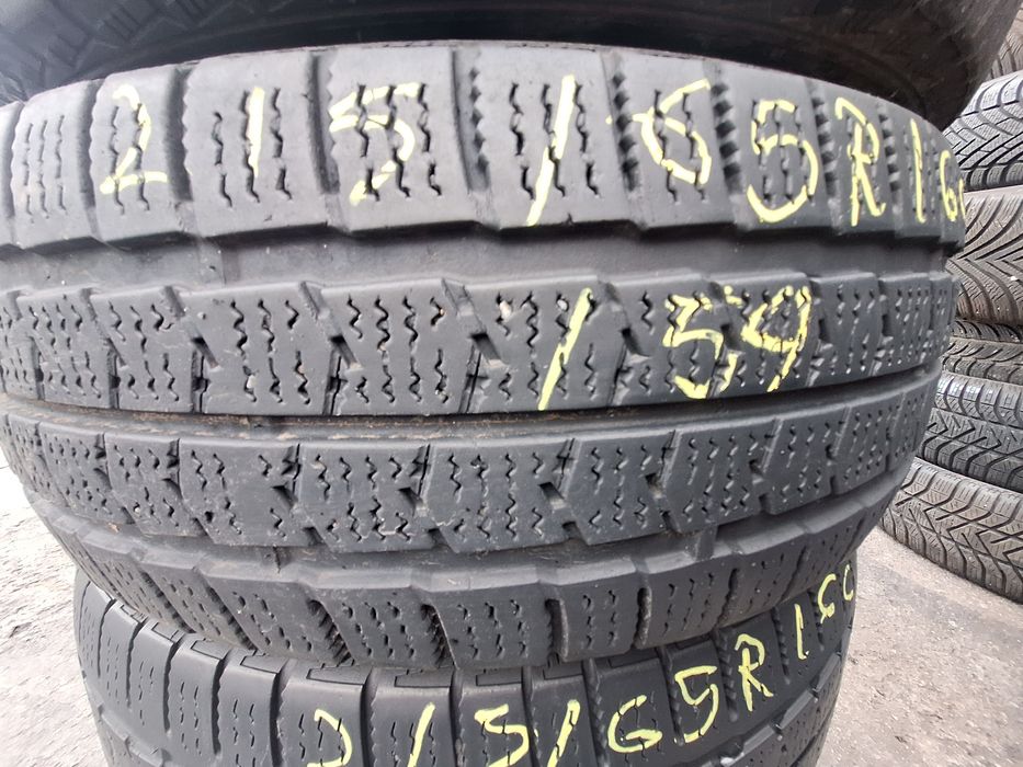Vând 4 anvelope iarna iarna 215/65r16C  Nexen Montaj Gratuit