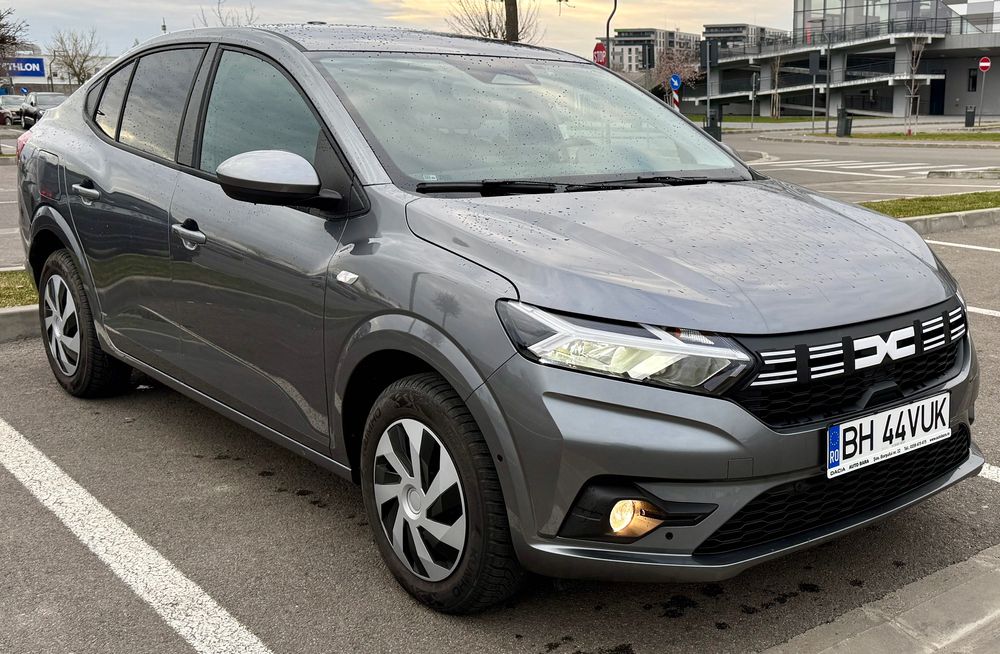 Dacia Logan TCe90 CVT Journey, automat, 2500 Km, Garantie + Revizii GRATUITE pana in 2029