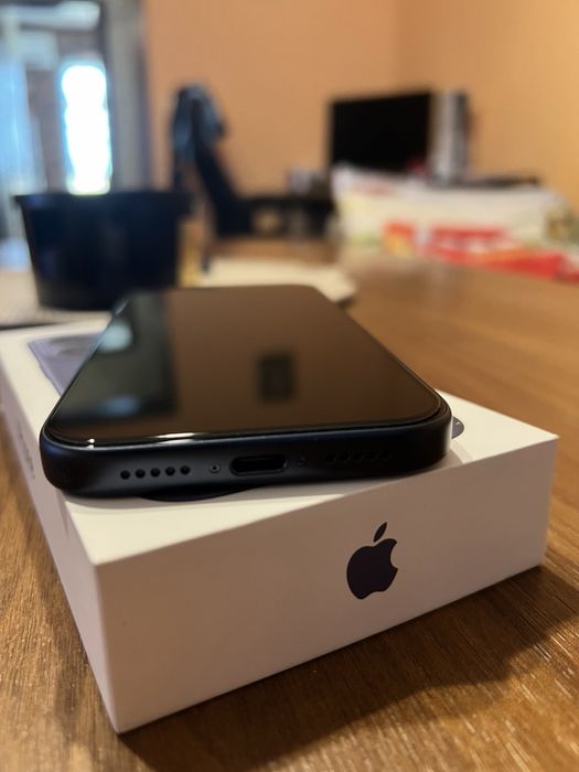 Продава се Iphone 17 pro,256gb.