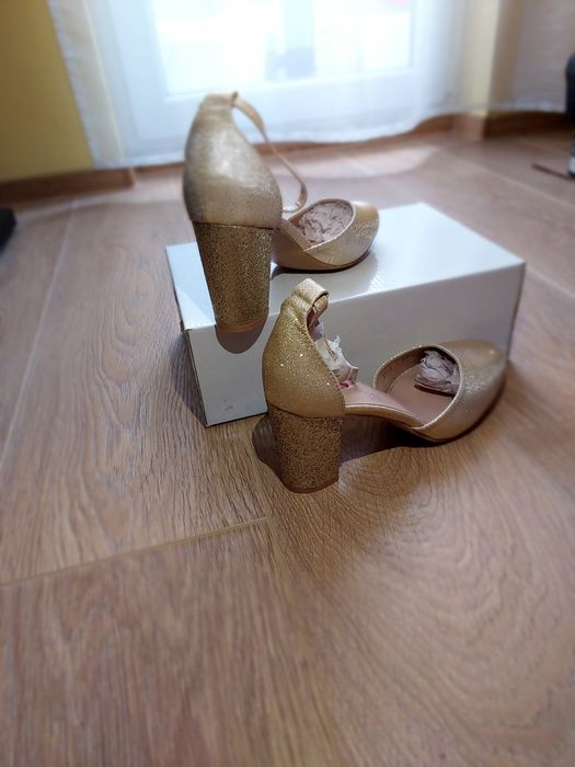 Pantofi eleganți nr 37