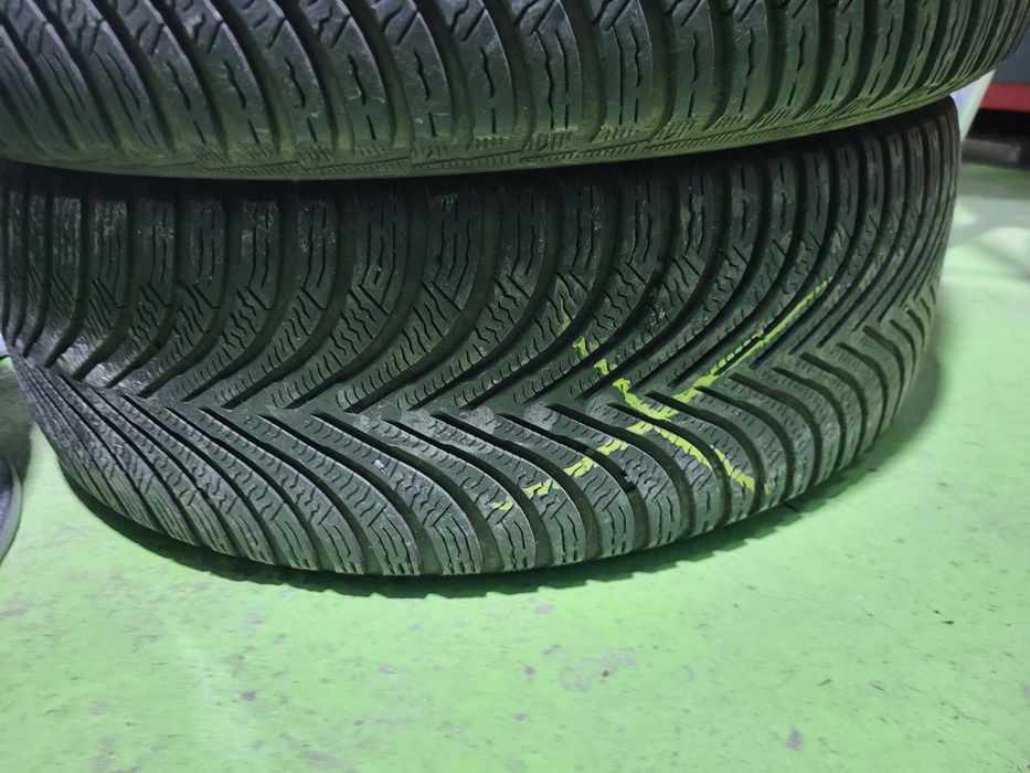 4 бр зимни 215/60/16 Michelin