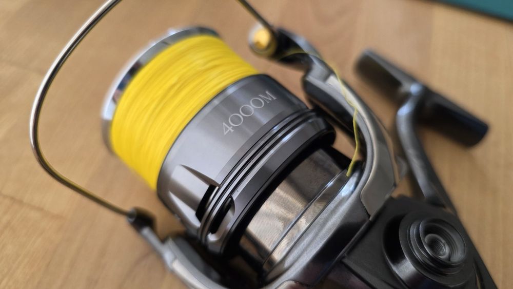 Продавам макара 24 Twin Power FE 4000M