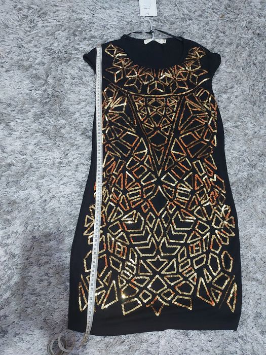 Rochita sexy, mas.S, neagra, paiete aurii noua/party