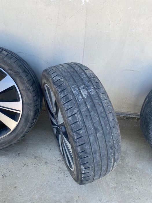 Покрышка с диском 245/45/19