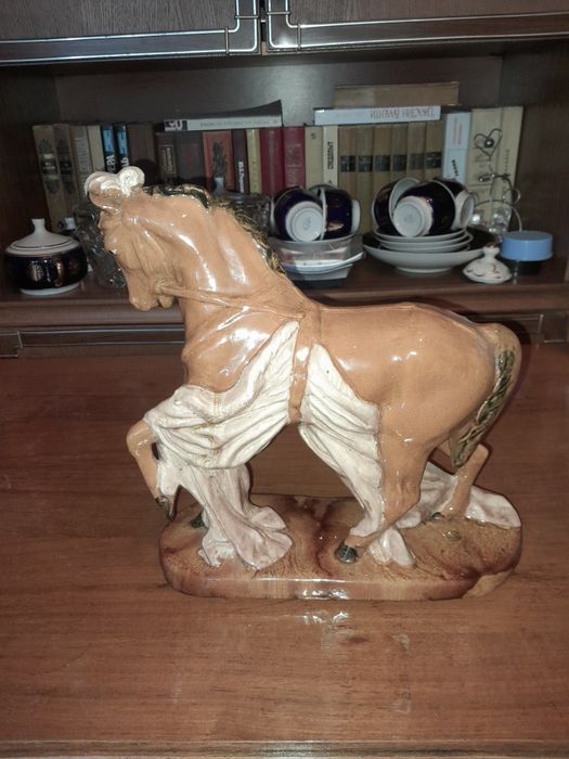 Продам статуэтки