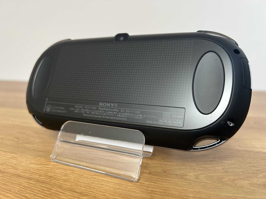 PS Vita OLED Crystal Black modată — 128GB, cel mai bun ecran