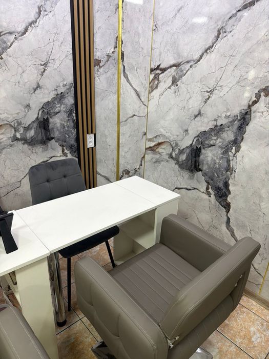 Аренда маникюрный стол. Требуются Парикмахер и барберы под проценты