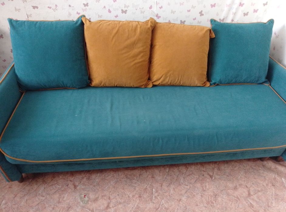 Продам диван      .