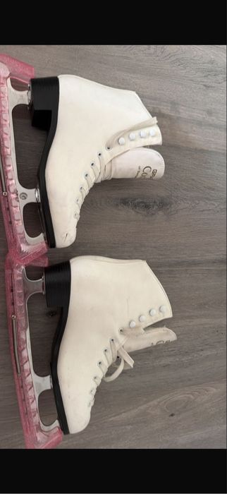 Фигурные коньки Graf Coral (Б/У)