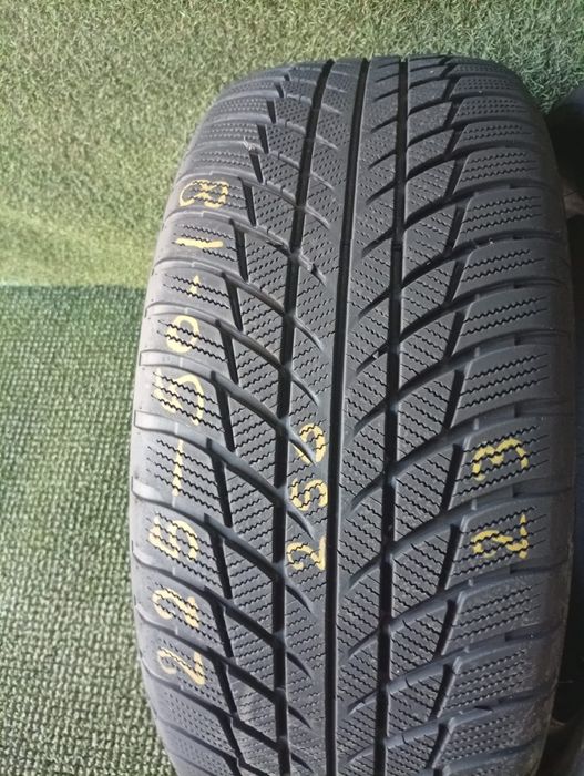 225 50 18 Bridgestone rft m+s