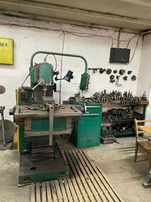 Masina de frezat FUS25