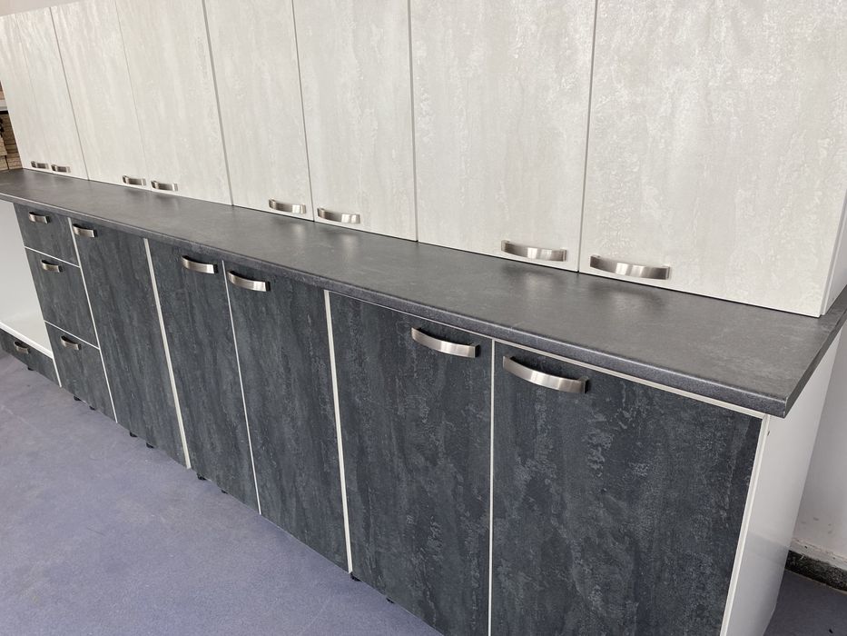 Mobila de bucatarie lungime 300 cm noua !