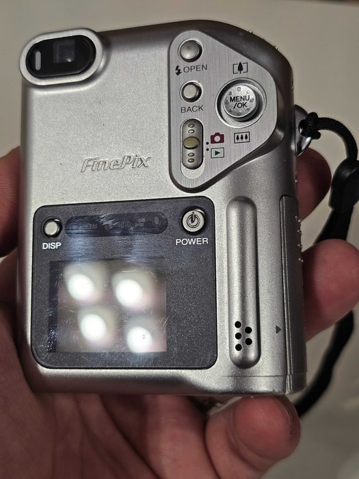 Y2K rar Aparat foto digital compact Fujifilm F601 Zoom 3.1MP 3xZoom