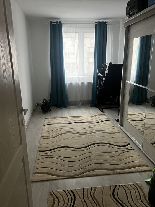 Inchiriez apartament 3 camere