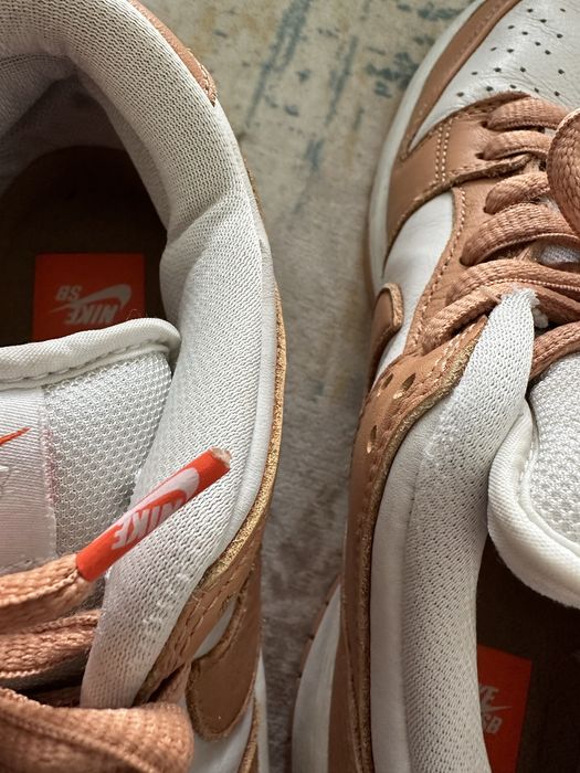 Nike Sb Dunk Low Pro Light Cognac + cutie si sireturi