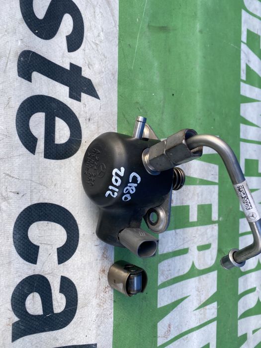 Pompă benzină motor  înaltă presiune Mercedes C180 benzină W204 2012