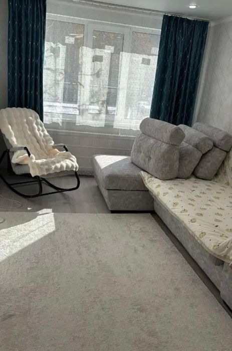 Продам 3 ком кв 63 м2 с ремонтом в районе 8 школы