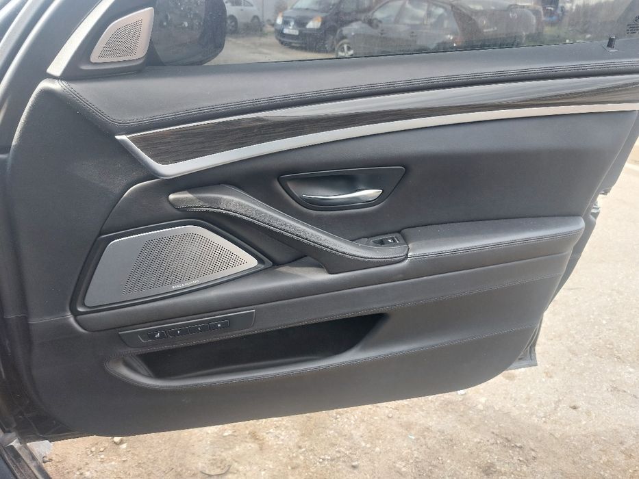 Бмв м5 ф10 bmw m5 f10 оборудване на вратите/ музика Bang & Olufsen