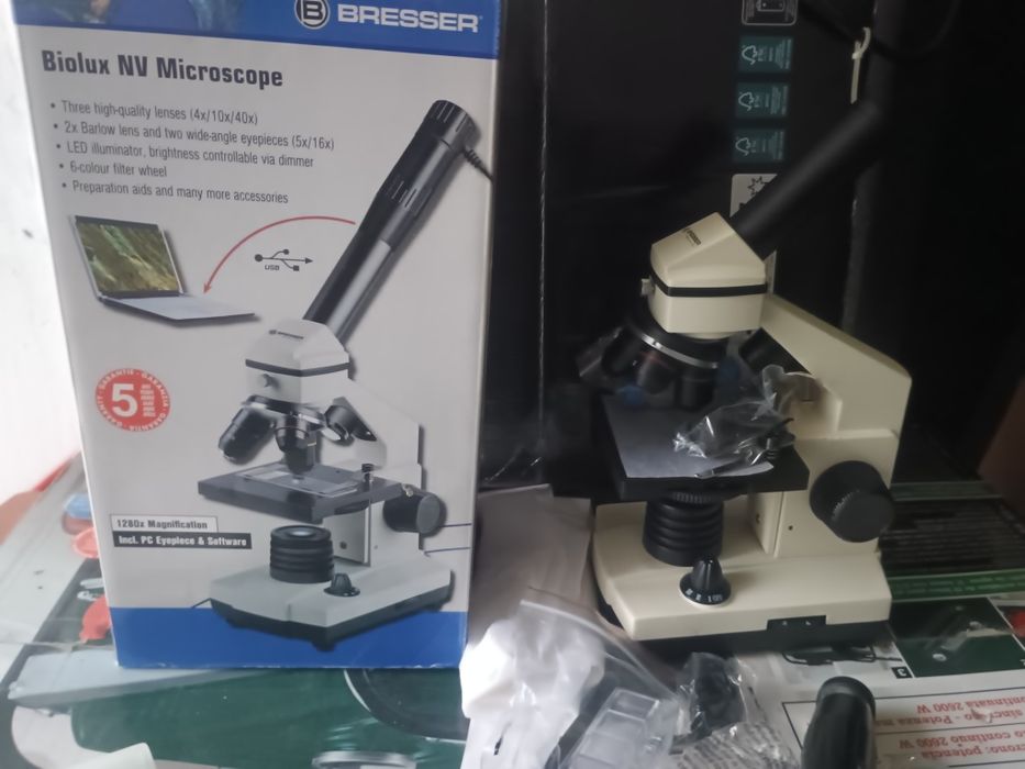Microscop nou...