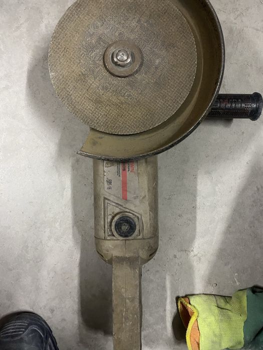 Пролам болгарку срочно