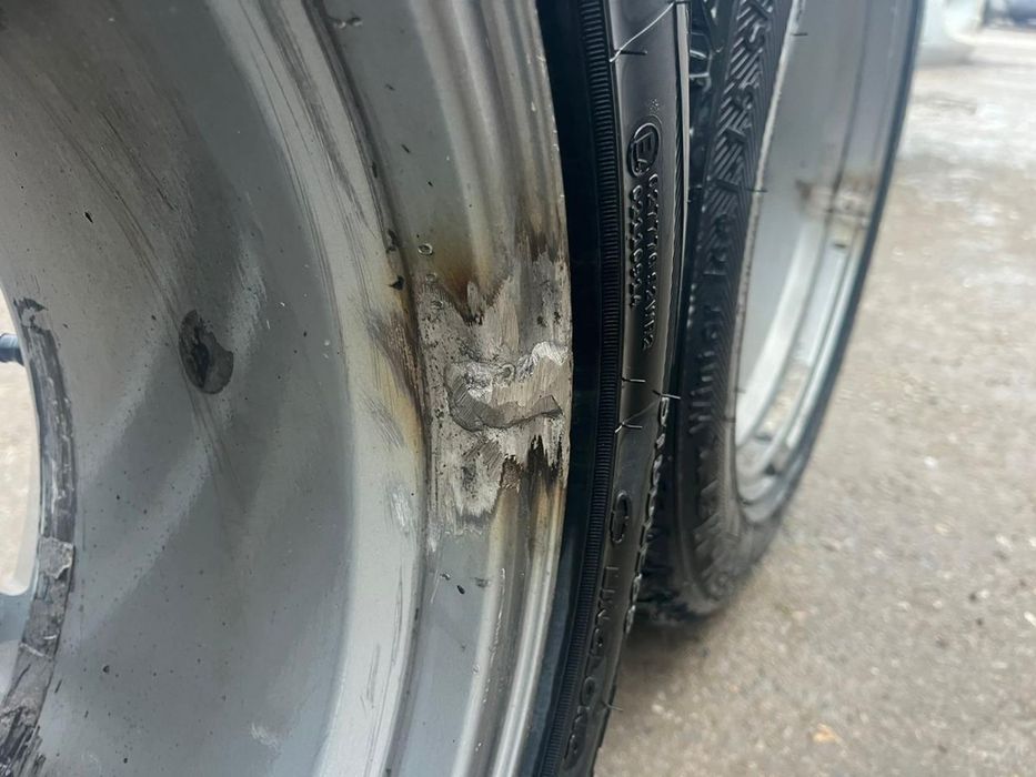 Зимние шины  245/50.18