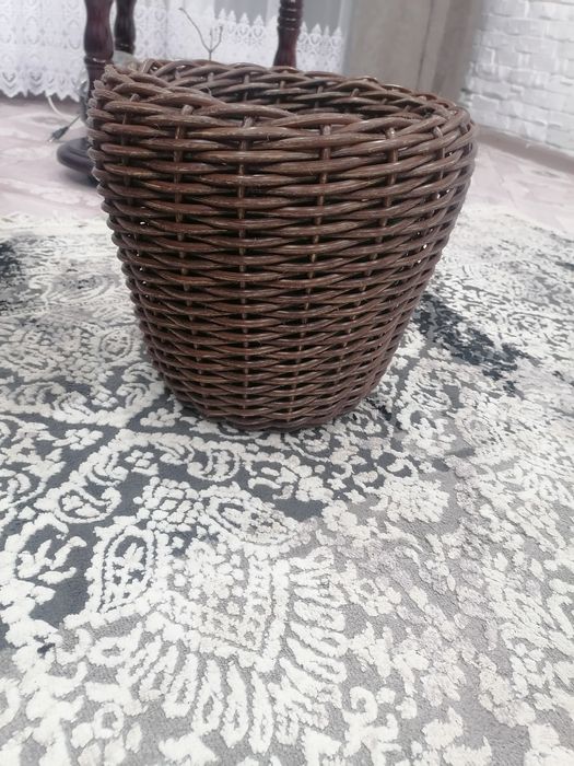 Кашпо из ротанга