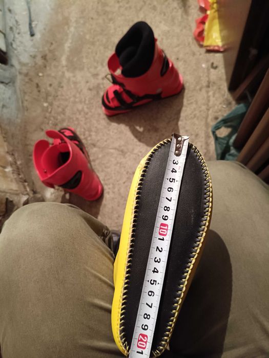 Продавам детски ски обувки ski