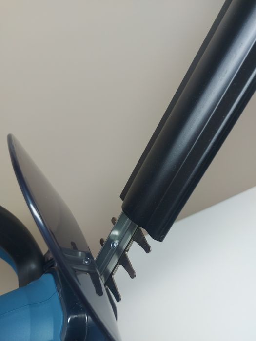 ПРОМОЦИЯ.Акумулаторен храсторез Makita DUH523Z