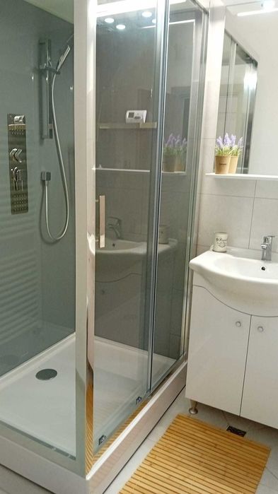 garsoniera de vanzare complet mobilata si utilata, noua.