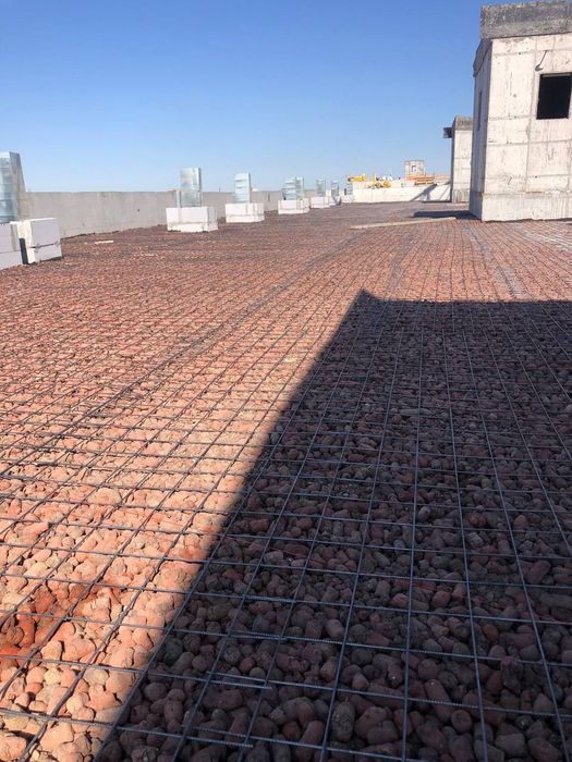 Ремонт Крыши.  Гидроизоляция котлована, фундамента.