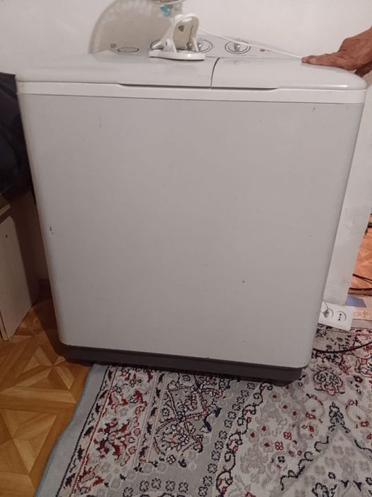 Продам стиральную машинку