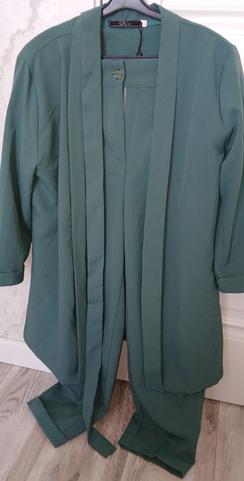 Новый костюм 46 р