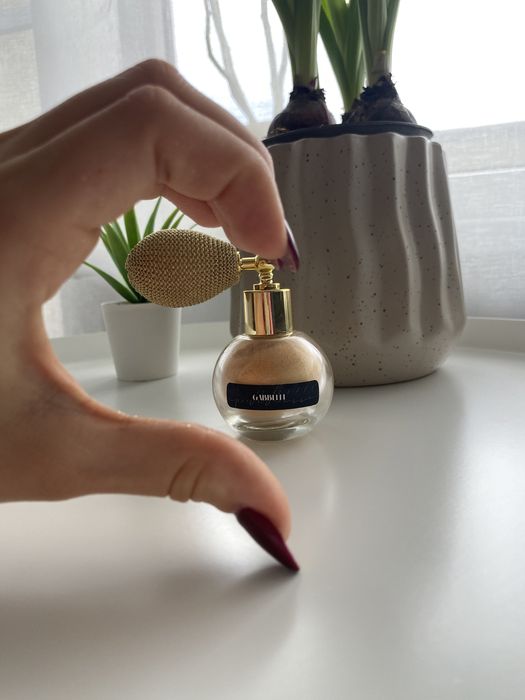 Оригиналед подарък, луксозен хайлайтър за тяло с помпичка