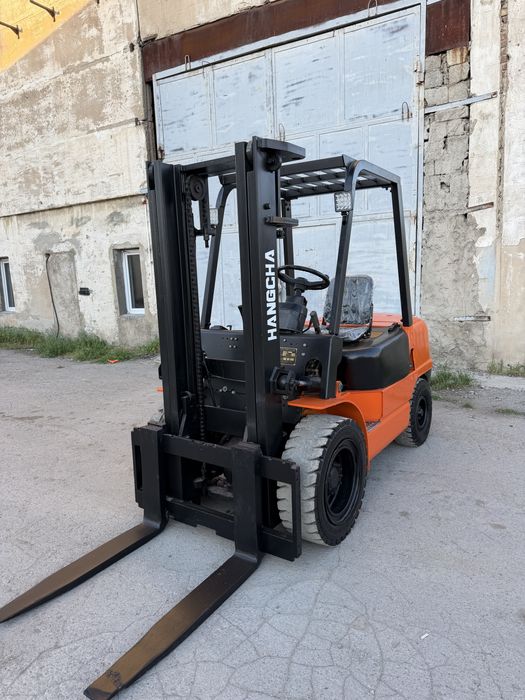 Вилочныц погрузчик кара автокара