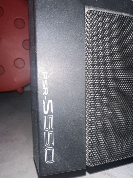 Продаю легендарную yamaha psr-550
