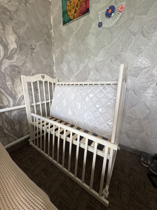 Продам детскую кроватку