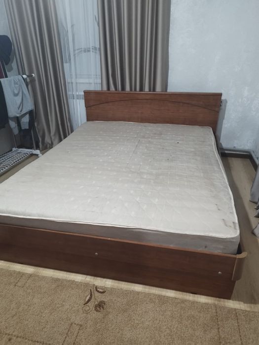 Продам кровать 2х спальный