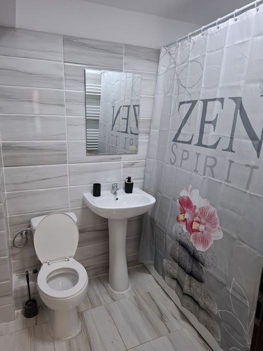 Inchiriez apartament 2 camere zona Cartierului Latin