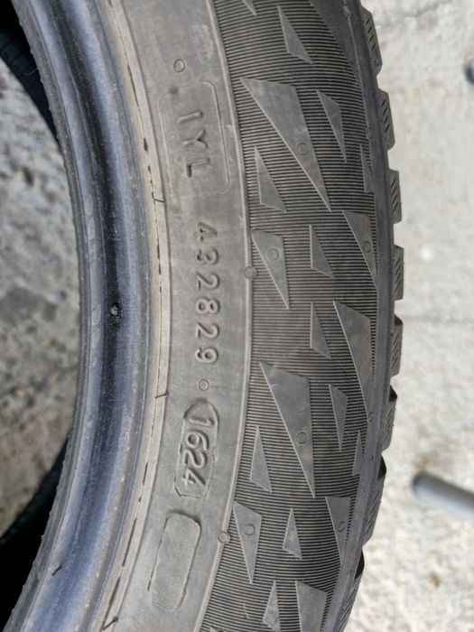 215 55 17 iarna nokian - Piese auto de vânzare | OLX.ro